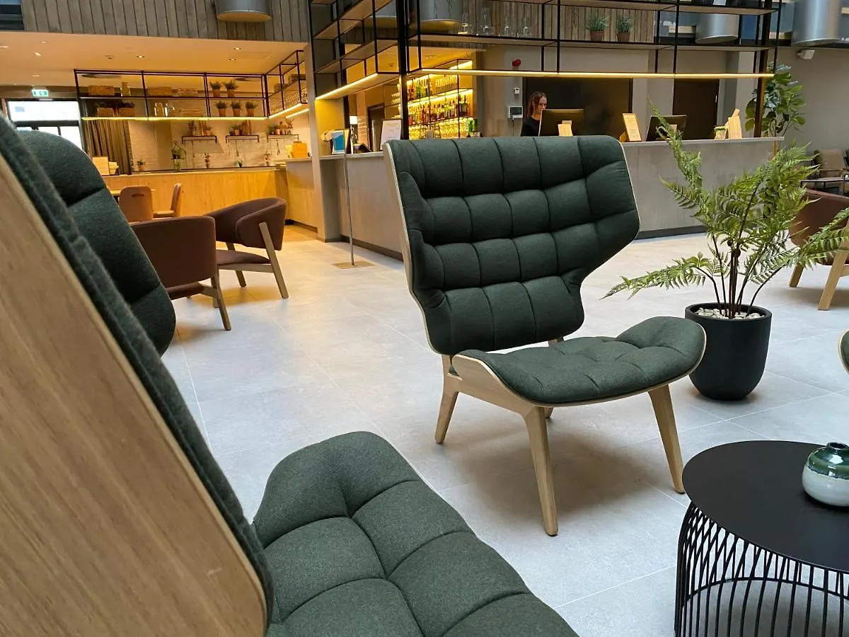 Skyline Airport Hotel Vantaa 4*,
