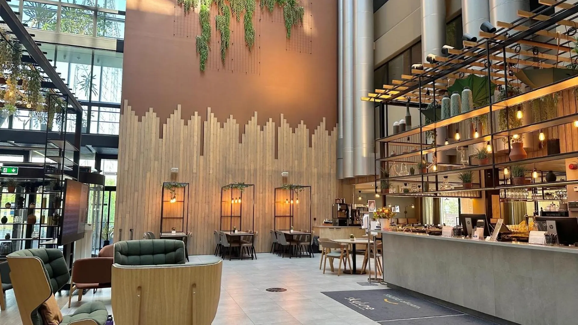 Skyline Airport Hotel Vantaa 4*,  Finnland