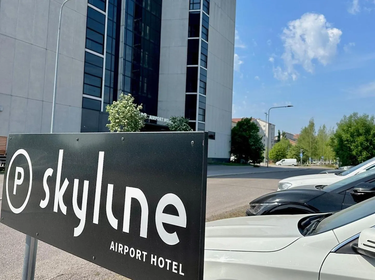 וואנטאה Skyline Airport Hotel